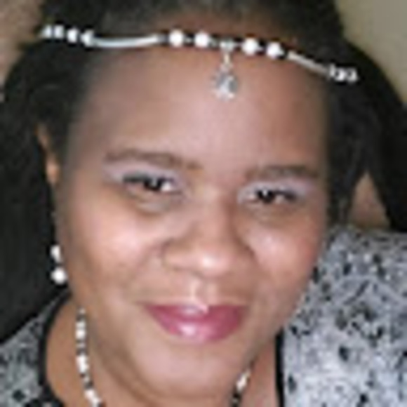 Meet your Posher, Cassandra - Picture 1 of 1